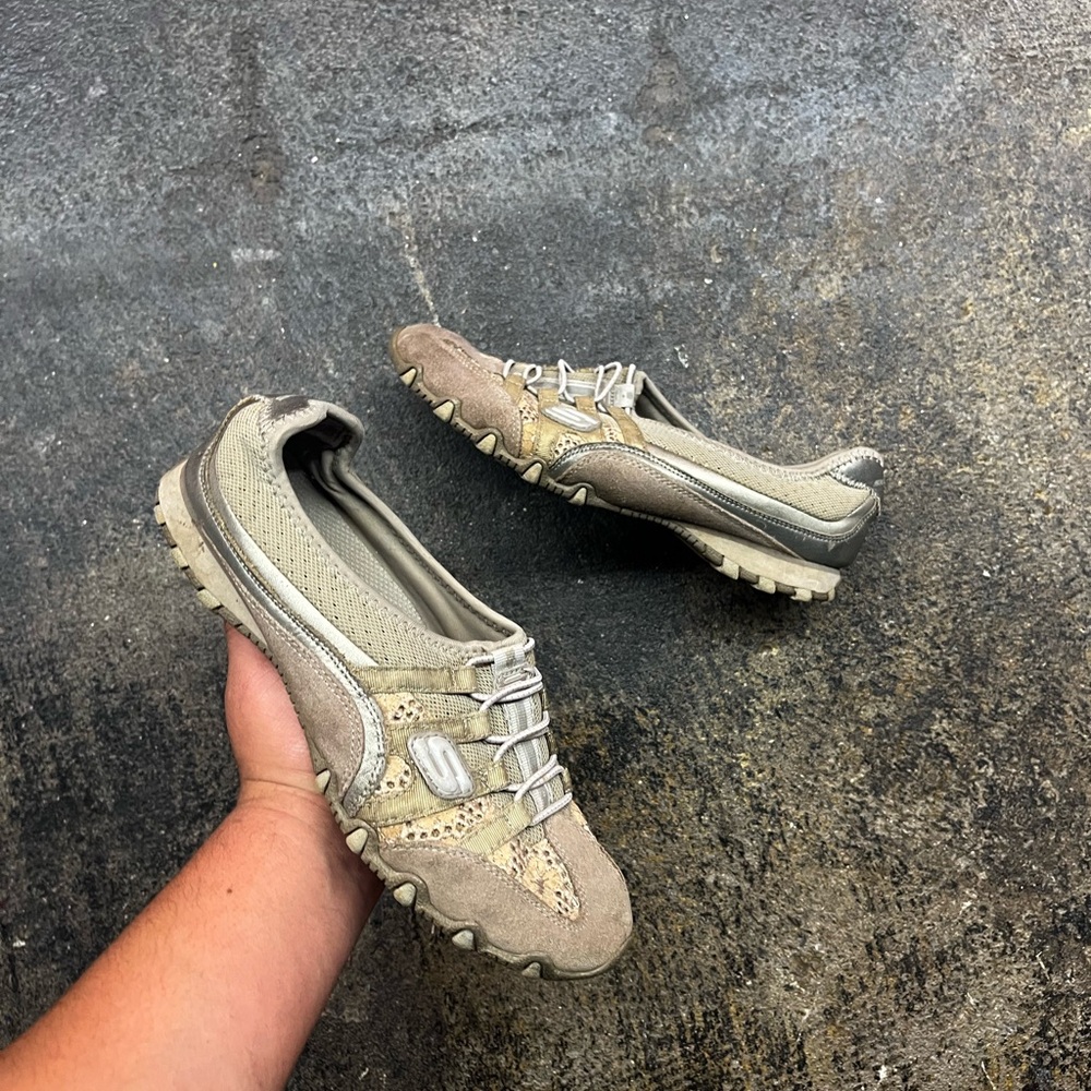 Vtg Y2K Sketchers Beige Running Sneakers